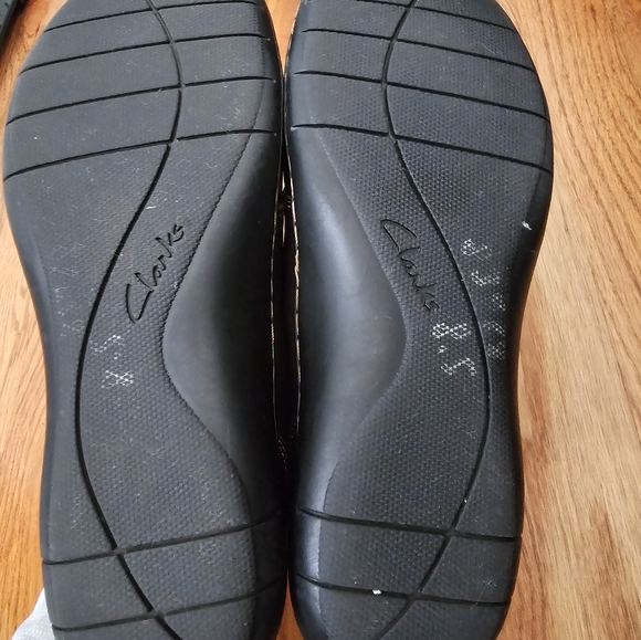 Clarks - Picture 5 of 5